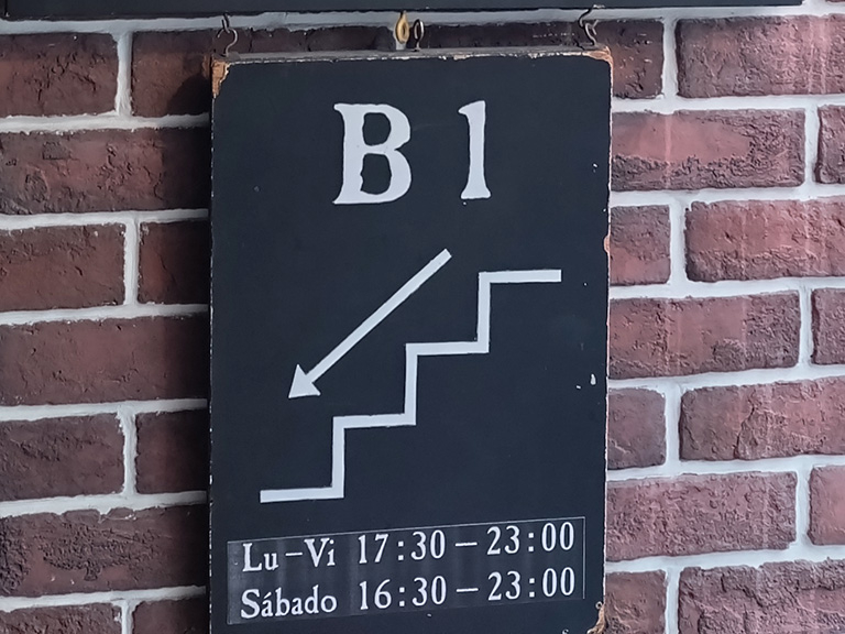 bar-espana-meieki-1.JPG