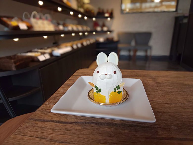 なんて可愛い白うさぎのケーキ♡瑞穂区のオシャレなケーキ屋さん「パティスリーミウラ」にはバレンタイン限定の生チョコやトリュフも♪