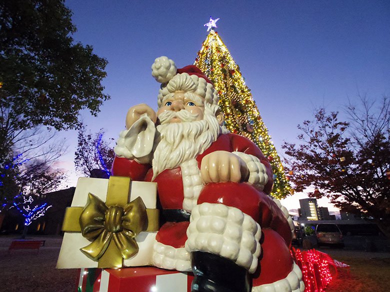 西区「ノリタケの森」でクリスマスガーデン2018開催中!イルミネーションだけでなく、紅葉スポットとしてもおすすめです♪