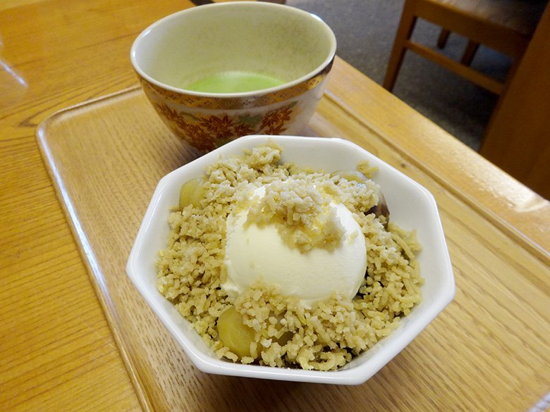 10/16～12/25まで期間限定の栗パフェが人気！瑞穂区にある栗きんとんで有名な老舗和菓子屋「恵那寿や石川橋店」