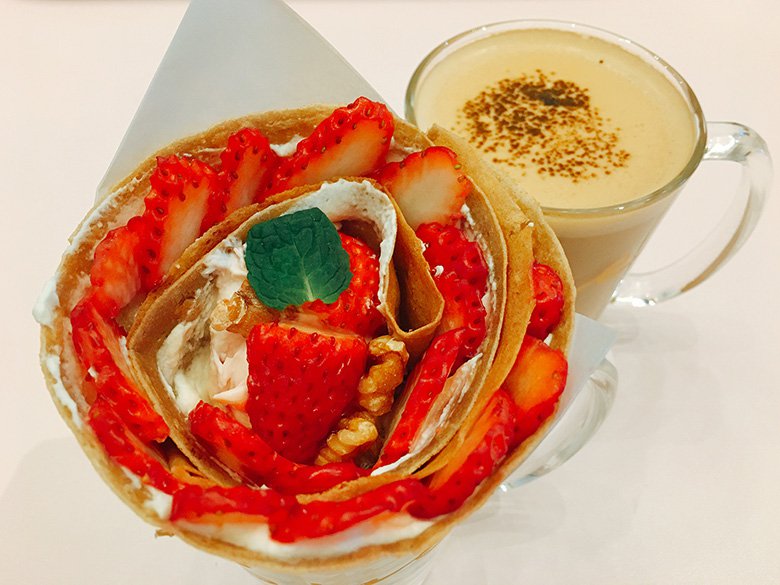 「LaBobineGaletteCafe(ラボビンガレットカフェ)」のお洒落で美味しいガレットをお供に“ミッドランドスクエアシネマ”で映画鑑賞はいかが?