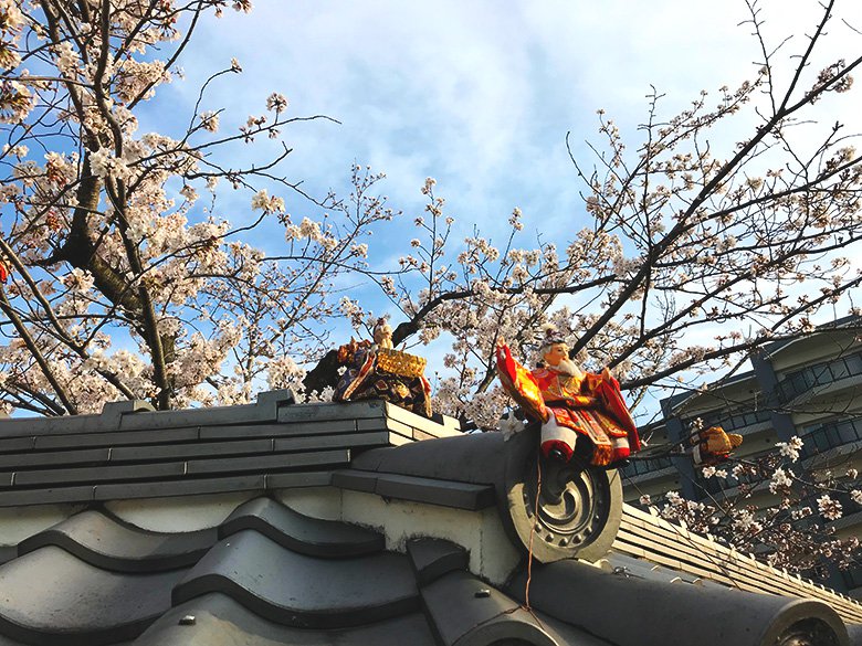 有松駅近くにある有松東海道沿いでは毎年「福よせ雛」が飾られています。お雛様でできたミニチュアの街のようでとっても可愛い!