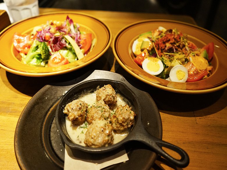 金山駅近くにある「THE BROOKLYN CAFÉ(ブルックリンカフェ) 金山店」はデートや女子会にも使えるおしゃれなカフェです。