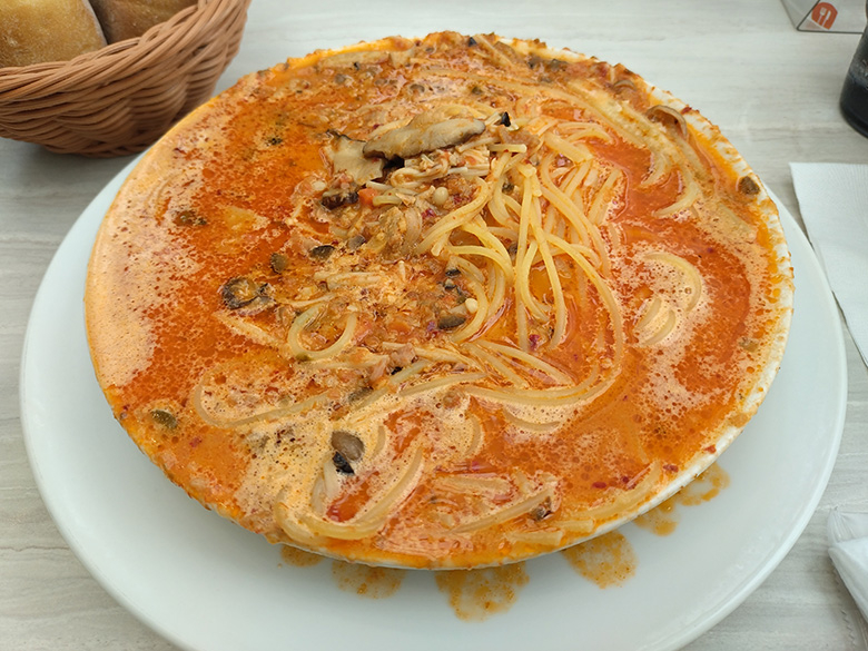 名古屋・栄のラシックにある「ホームズパスタ」へ行ってきた！名物「絶望のスパゲッティ」を味わえる人気店