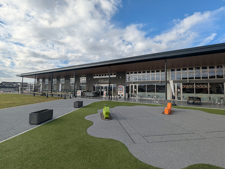 日進市の道の駅「マチテラス日進」がオープン！特産品・グルメ・子どもの遊び場がそろう新スポット
