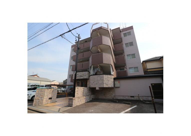 ハイツナギサの外観