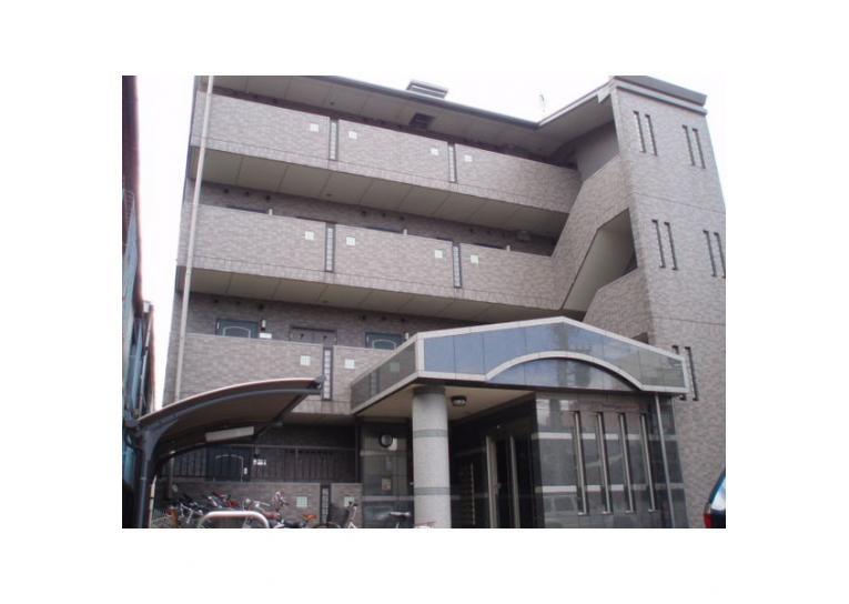 シャルマン上ノ宮の外観