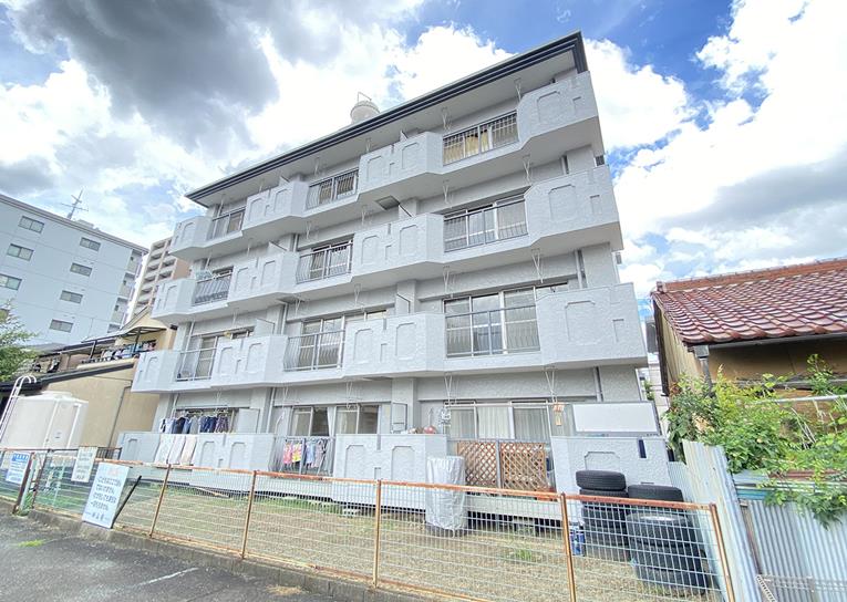 メゾン和幸の外観