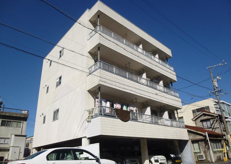 メゾン小森の外観