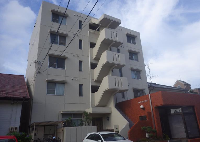 ハイファームマンションの外観