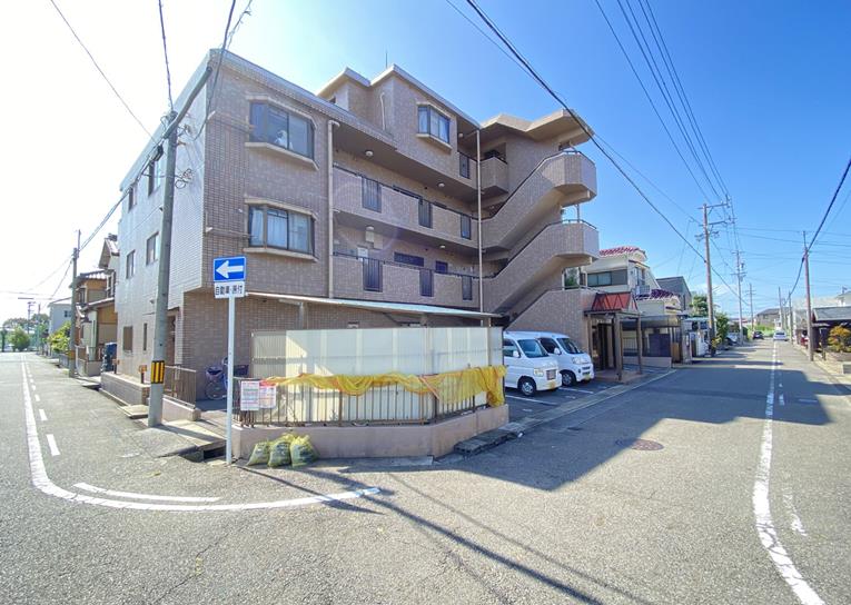 春日井パークビルⅢの外観