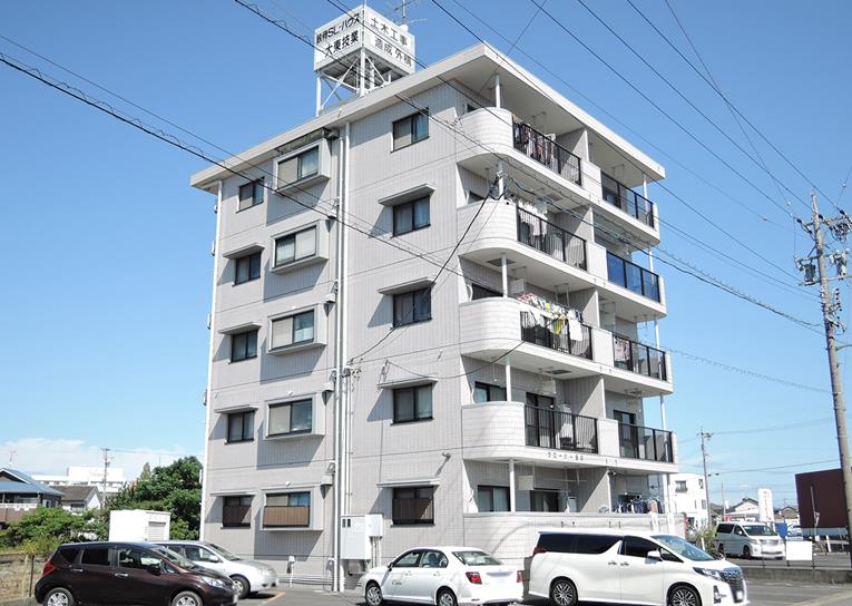 クローバー浅井の外観