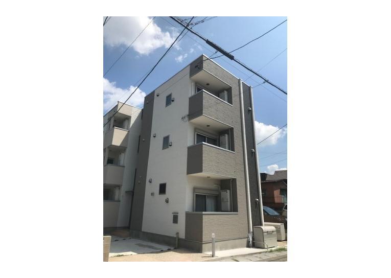 ディーラ鳴海の外観