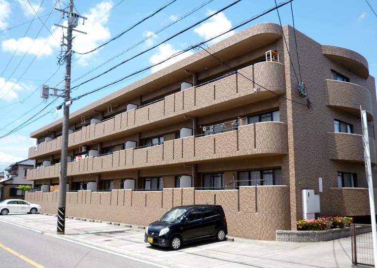 ルピナス橘の外観