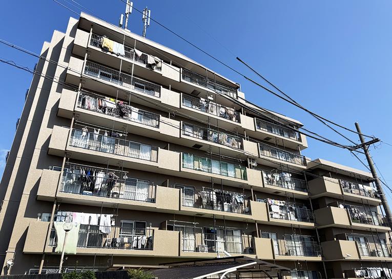 千成ソミュール日比野601号室の外観