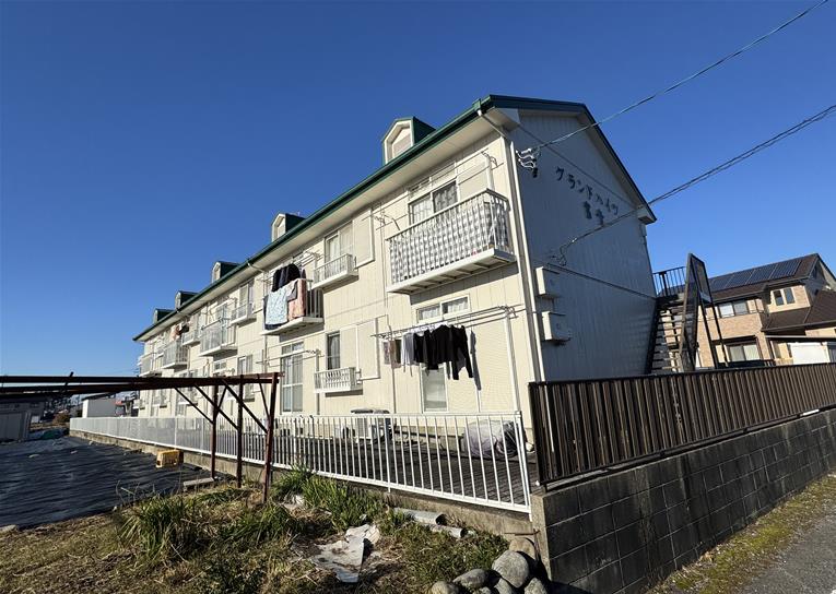 グランドハイツ富貴の外観