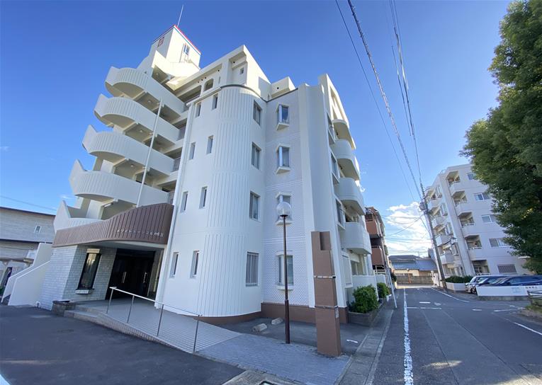 ホワイトキャッスル岩倉Ⅱ202の外観