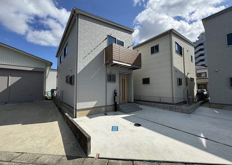 古知野町杉山貸家 A棟の外観