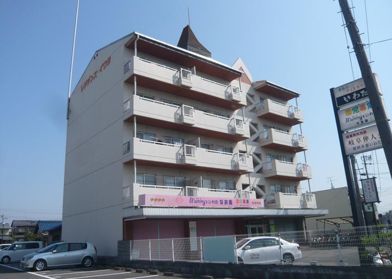 レジデンスイワタの外観