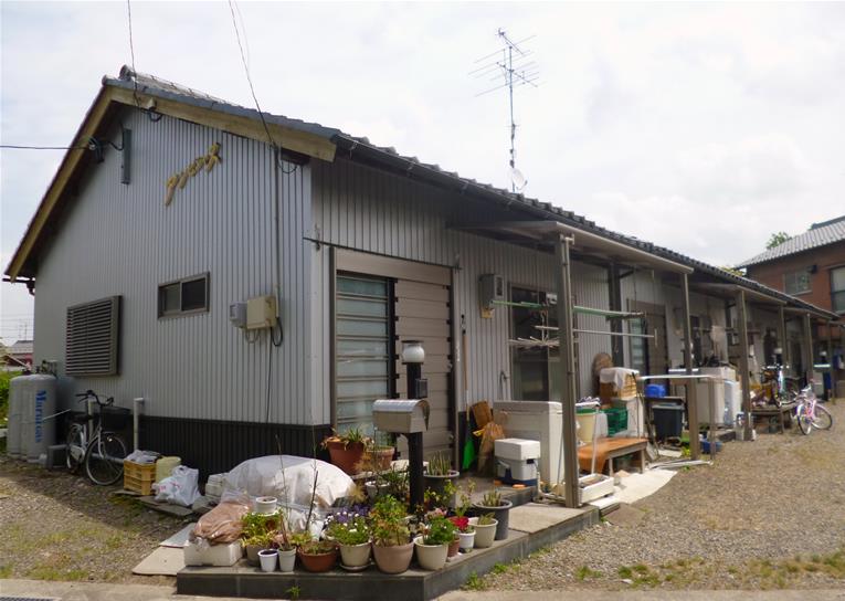 アンビシャス 4の外観