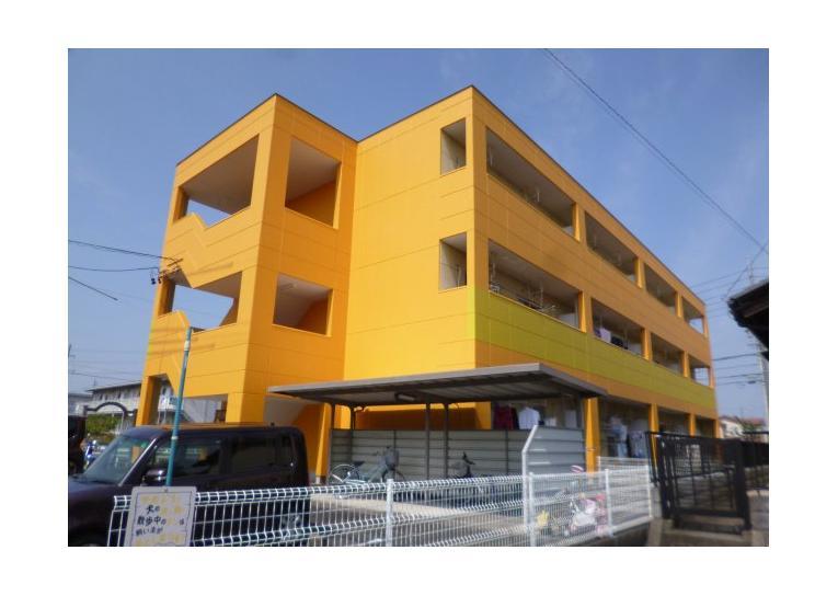 コーラスラインの外観