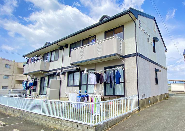 グリーンパーク浪ノ上の外観