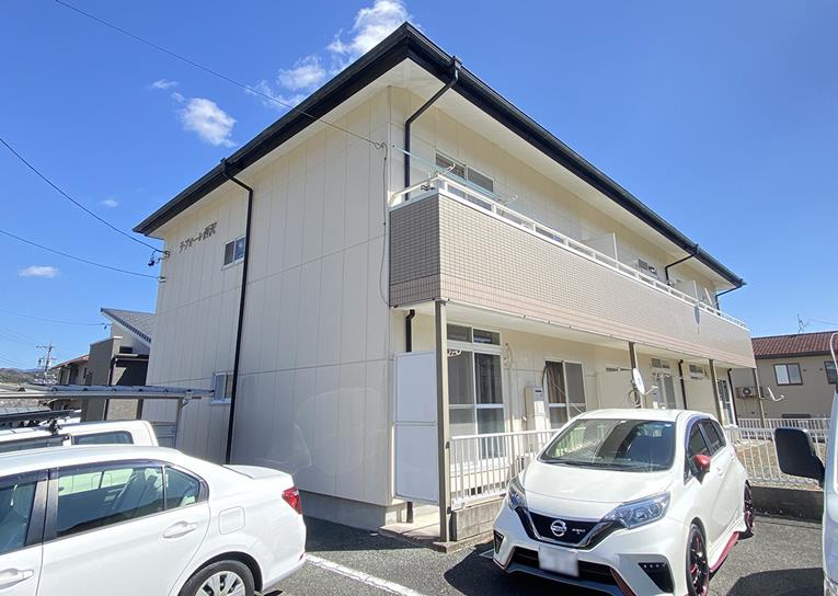 ラフォーレ西沢の外観