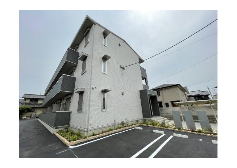 トカティの外観