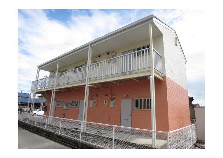 コーポ茶の木の外観