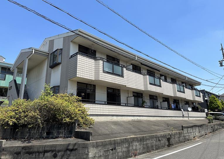 グリーンヒル巽が丘B棟の外観