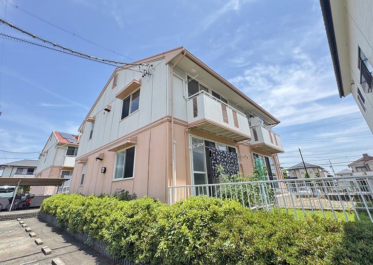 ジュネスナシノキB棟の外観