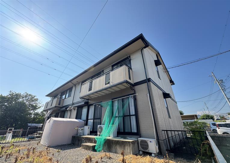 レイクサイドパレスＢ棟の外観