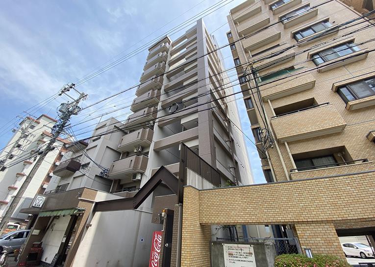 ダイアパレス上社第3 402号の外観