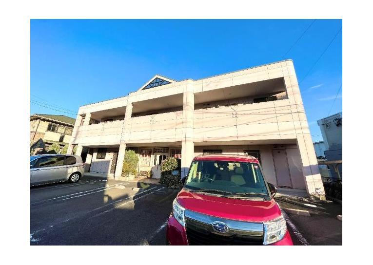 シャルル リュミエールの外観