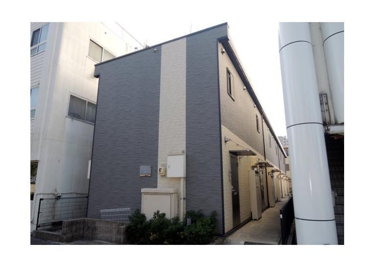 レオパレスカームリィ浜の外観