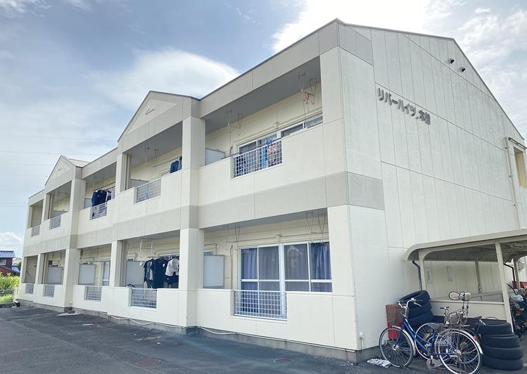 リバーハイツ木曽の外観