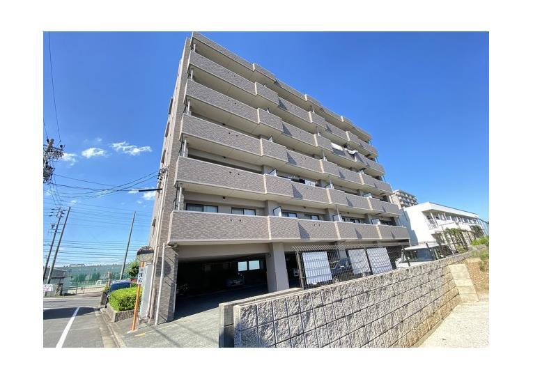 エトワール桑名の外観