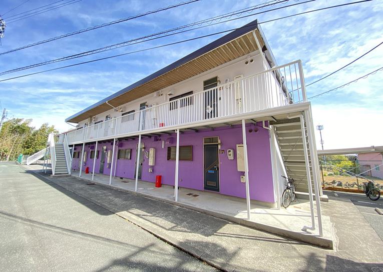 ハラマキハイツE棟の外観