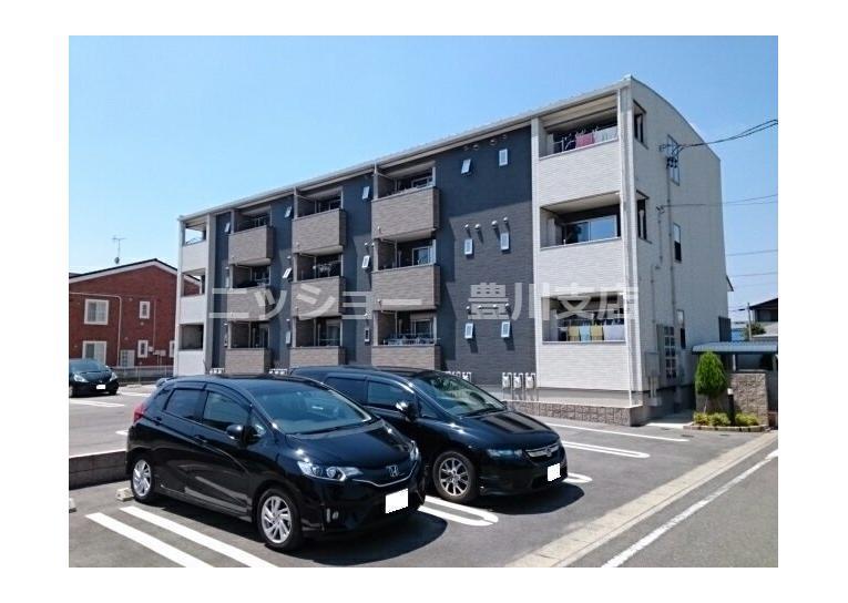 モデッサ向山の外観