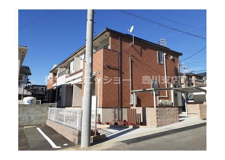 パンニャ諏訪山の外観