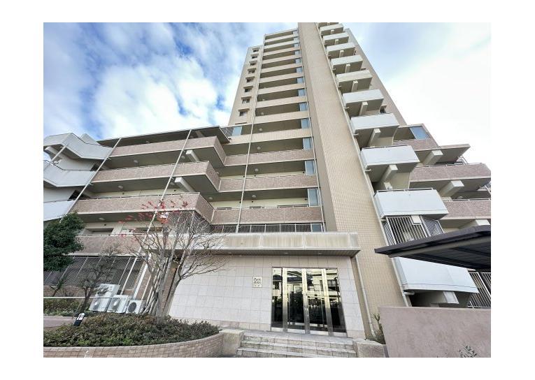 パークアクシス白壁の外観