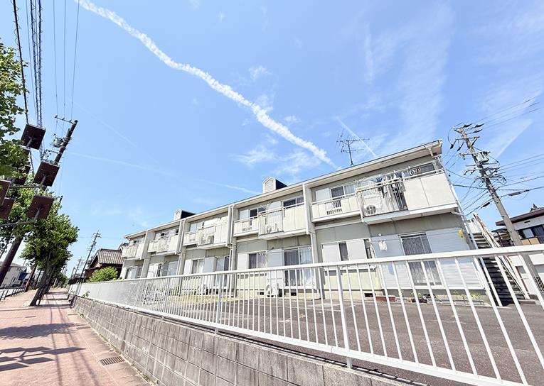 メゾンスリーゼの外観