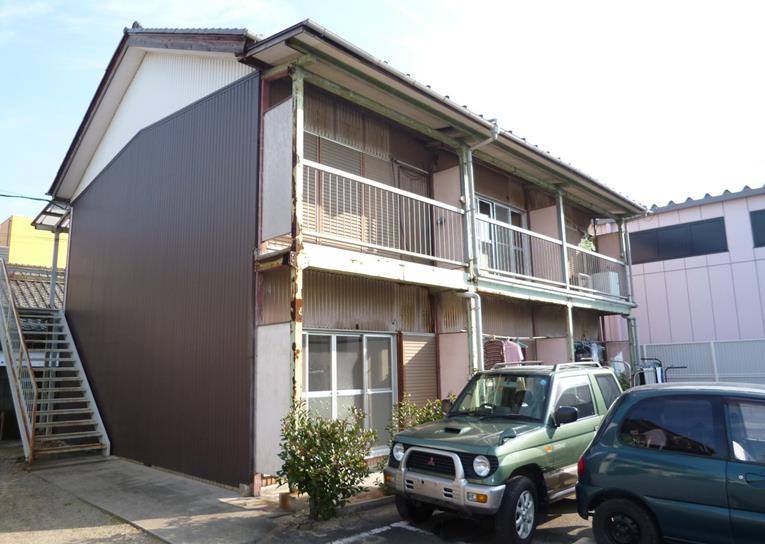 東海宝荘2棟の外観