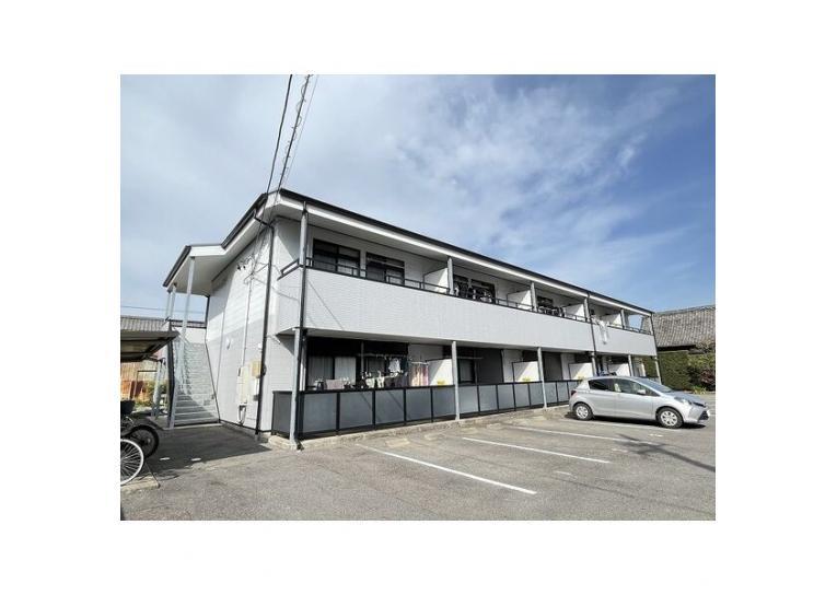 サンハイム鹿嶋の外観