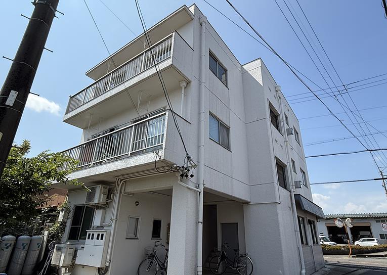 吉川ビルの外観