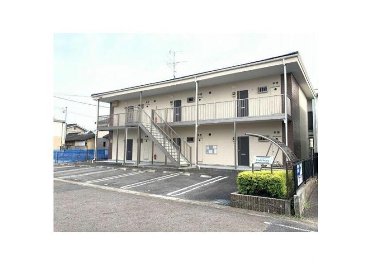 Famile Aoyamaの外観