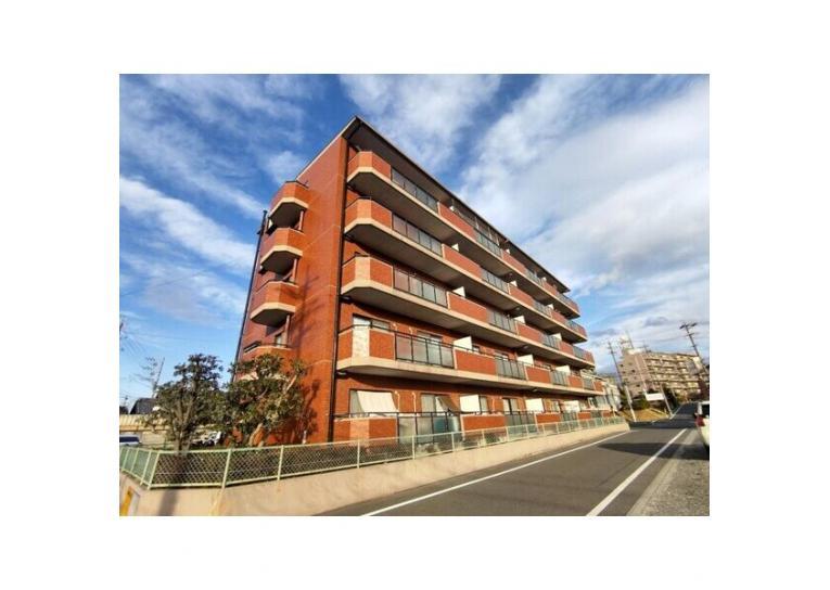 グランドール苗場の外観