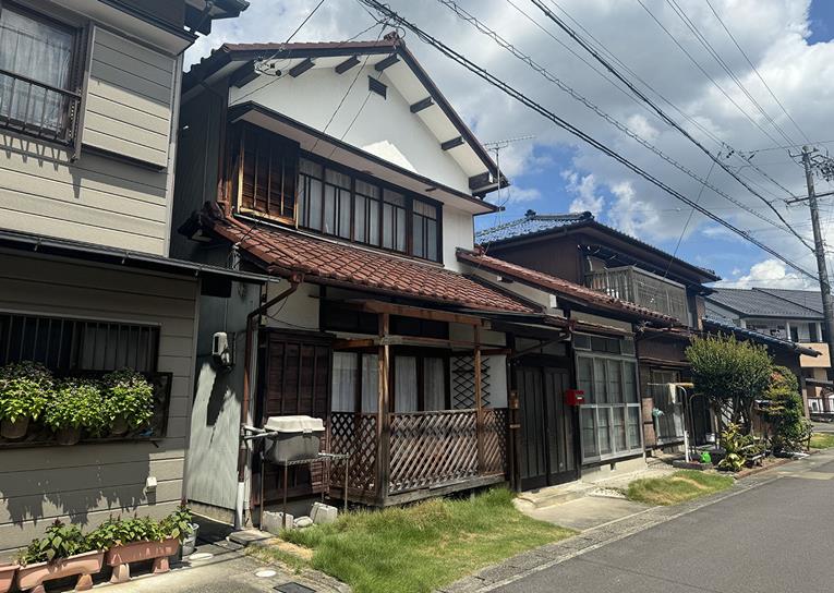 入会町4丁目貸家の外観