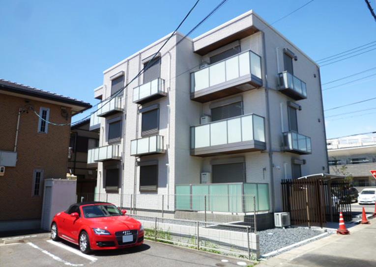 アジュール緒川の外観