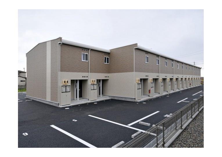 レオパレススピカの外観